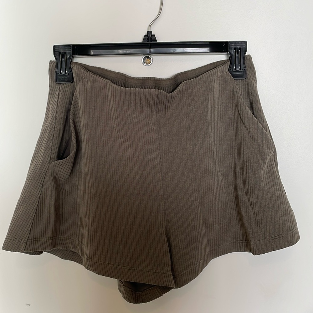 Lululemon Ribbed Softstreme High-Rise Short 2"